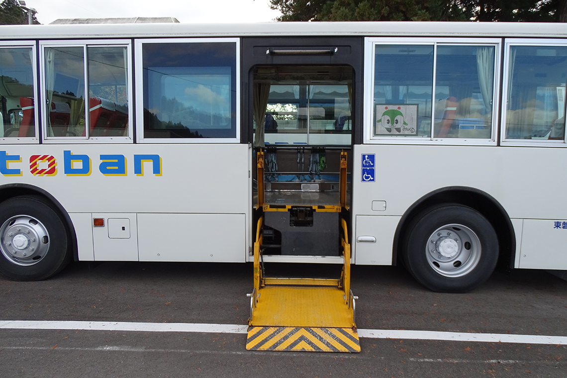 リフト付きバス リフト部分(車内)